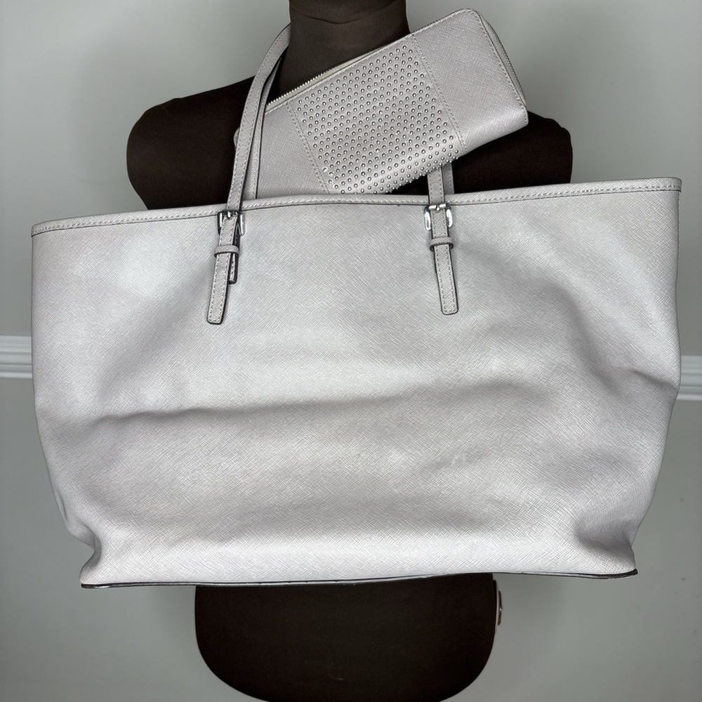 Michael Kors Jet Set Leather Large Travel Tote with Matching Wallet - Picture 2 of 11